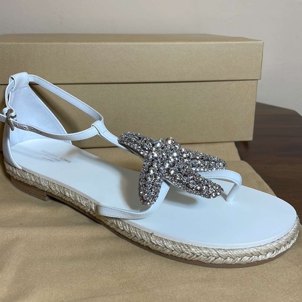 MICHAEL KORS COLLECTION
Annabeth Starfish-Embellished Leather Sandal